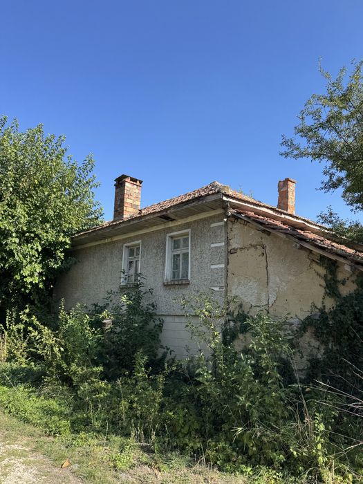Продава се къща в с. Брестово, област Ловеч