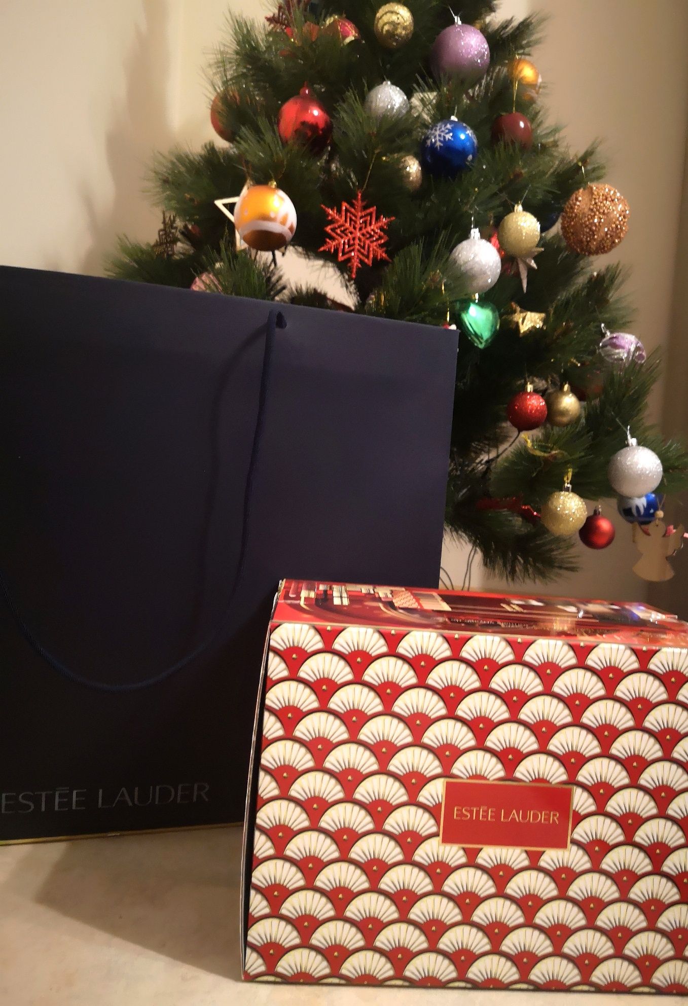 Коледен блокбъстър Estée Lauder 2024