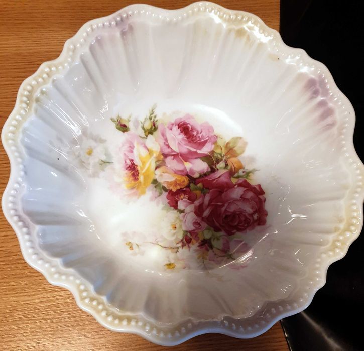 Fructiere din portelan