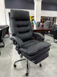 Офисное кресло для руководителя модель Мерс,507