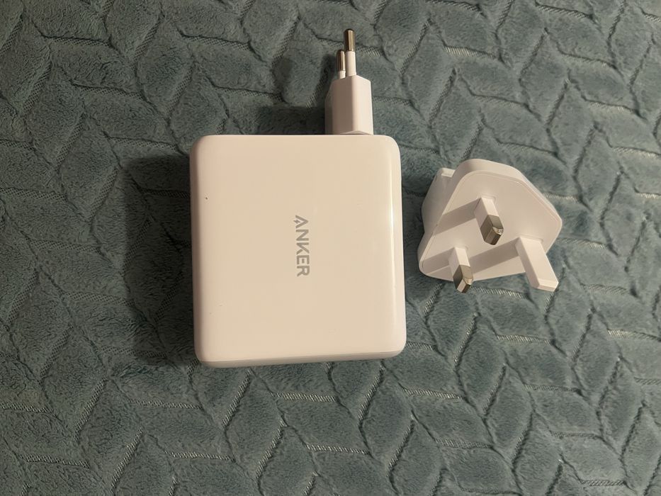 Vând Încărcător Anker 60W