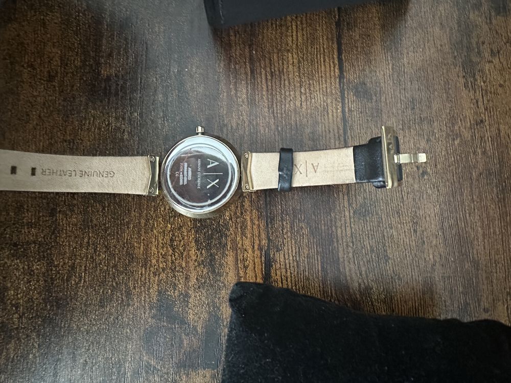 Armani ceas negru auriu