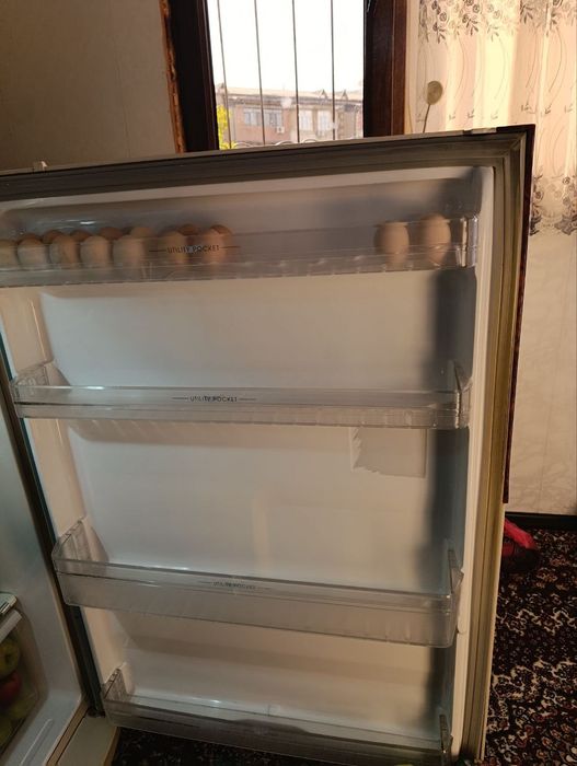 Holadelnik sotiladi boʻyi 1.85 eni 85 litr 580 obyoʻm