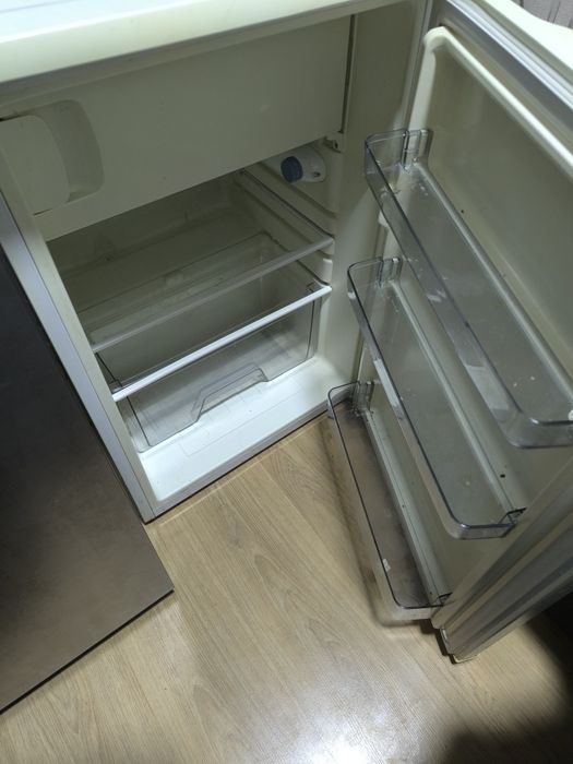 Холодильнок goodwell б/у