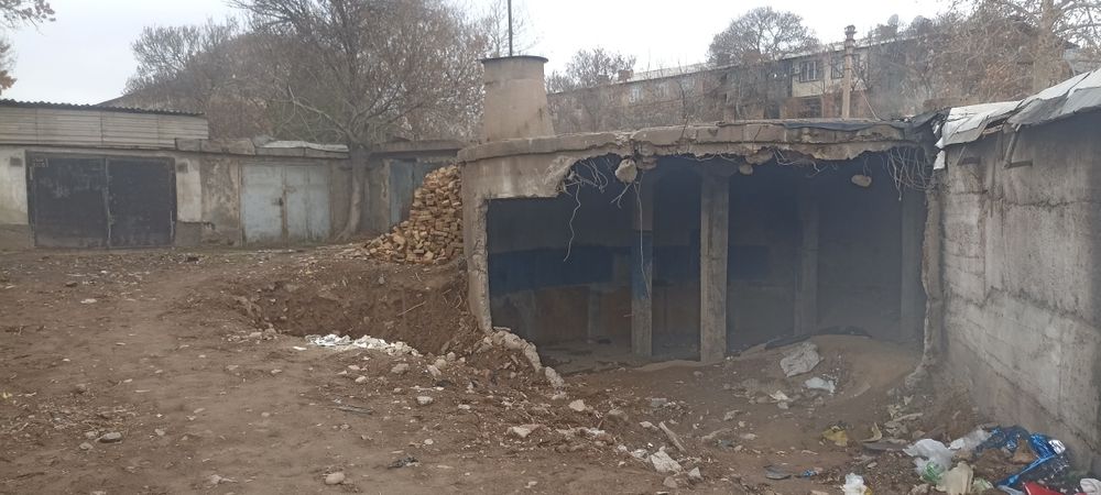 Noturar bino biznes uchun sentirda 21 makta orqasida