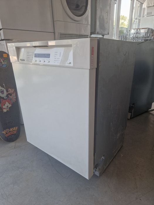 Съдомиялна машина MIELE XXL