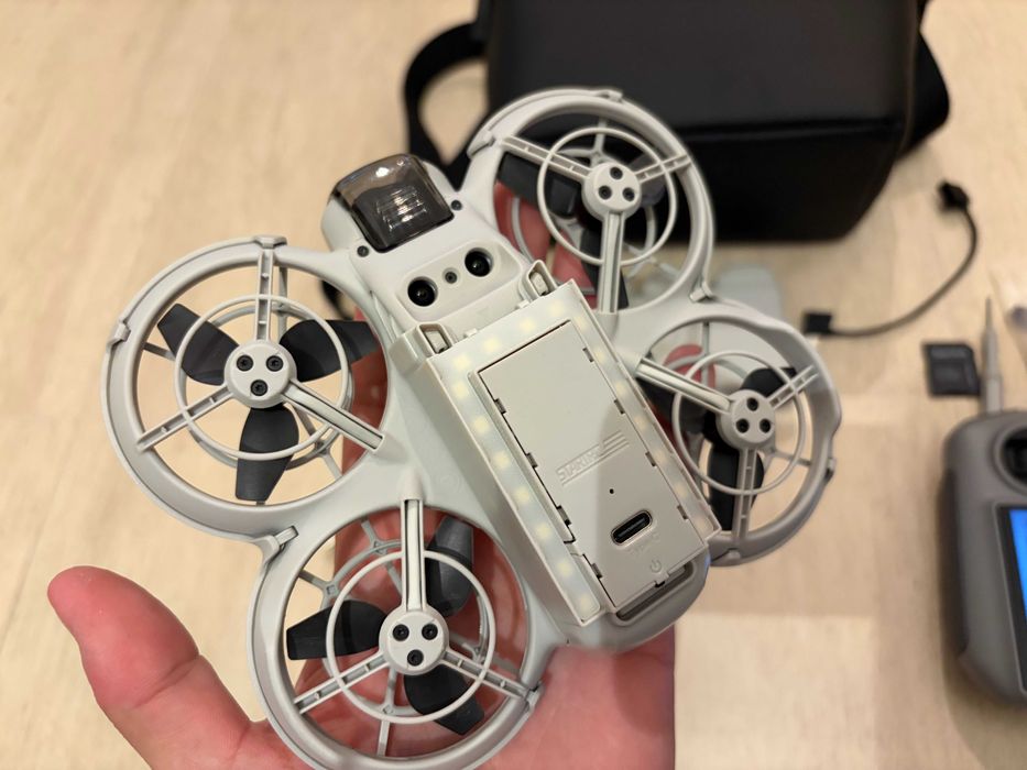Dji Neo + Fly More Combo + Screen Controller