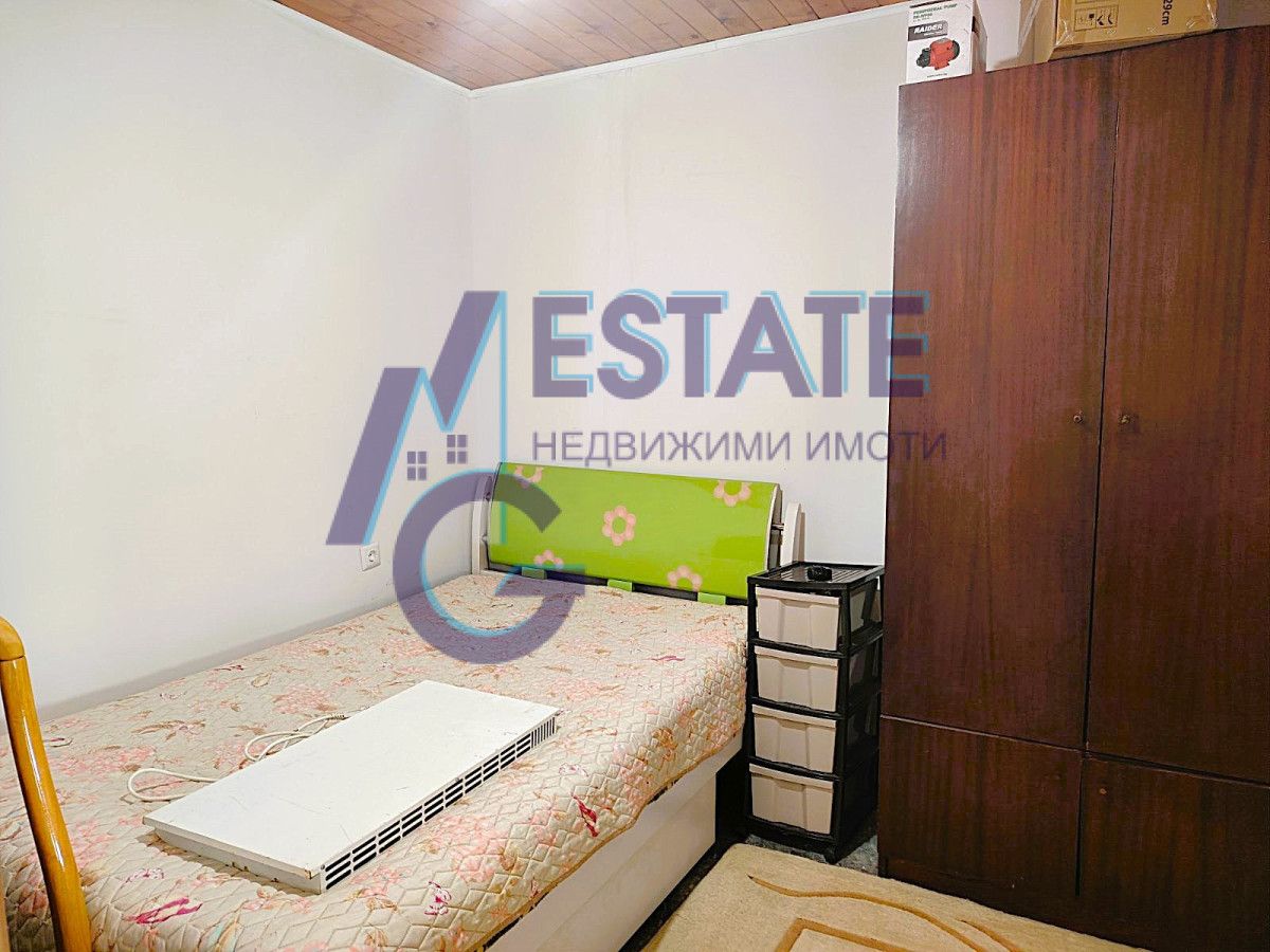 Едноетажна тухлена къща в с. Глумче на 40 км. от гр. Бургас