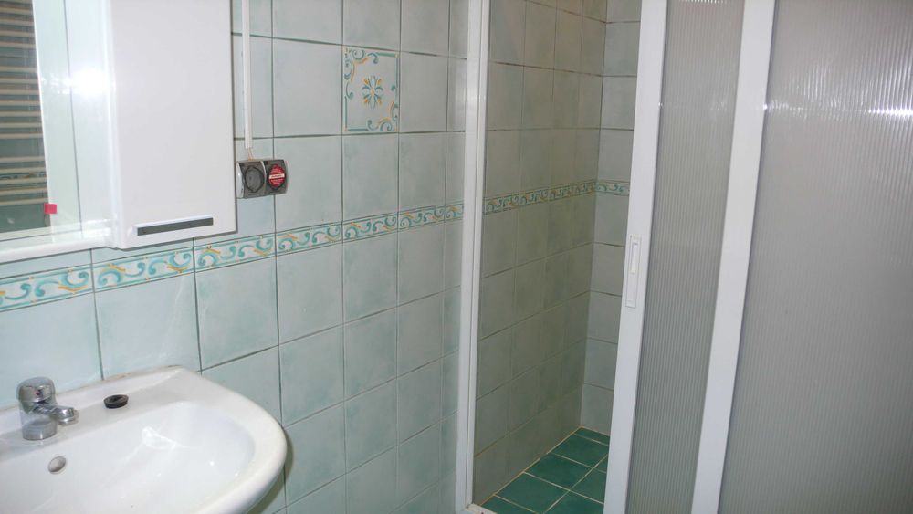 Дава се под наем Тристаен апартамент в София, Зона Б-18 - 98 кв.м за 650 € - Снимка #10