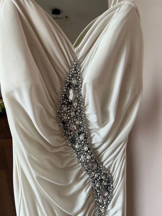 Rochie elegantă, ideală pentru evenimente speciale