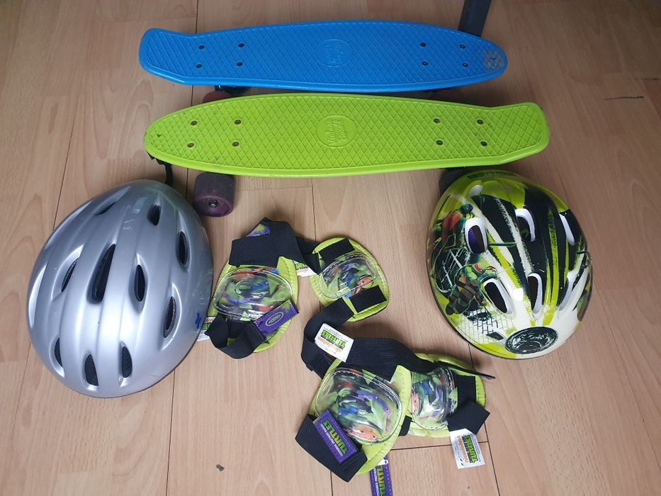 Skateboard cu aparatori si casca