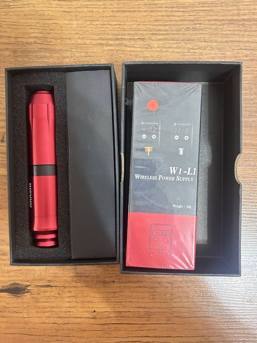 Роторная тату-машинка и беспроводная зарядка