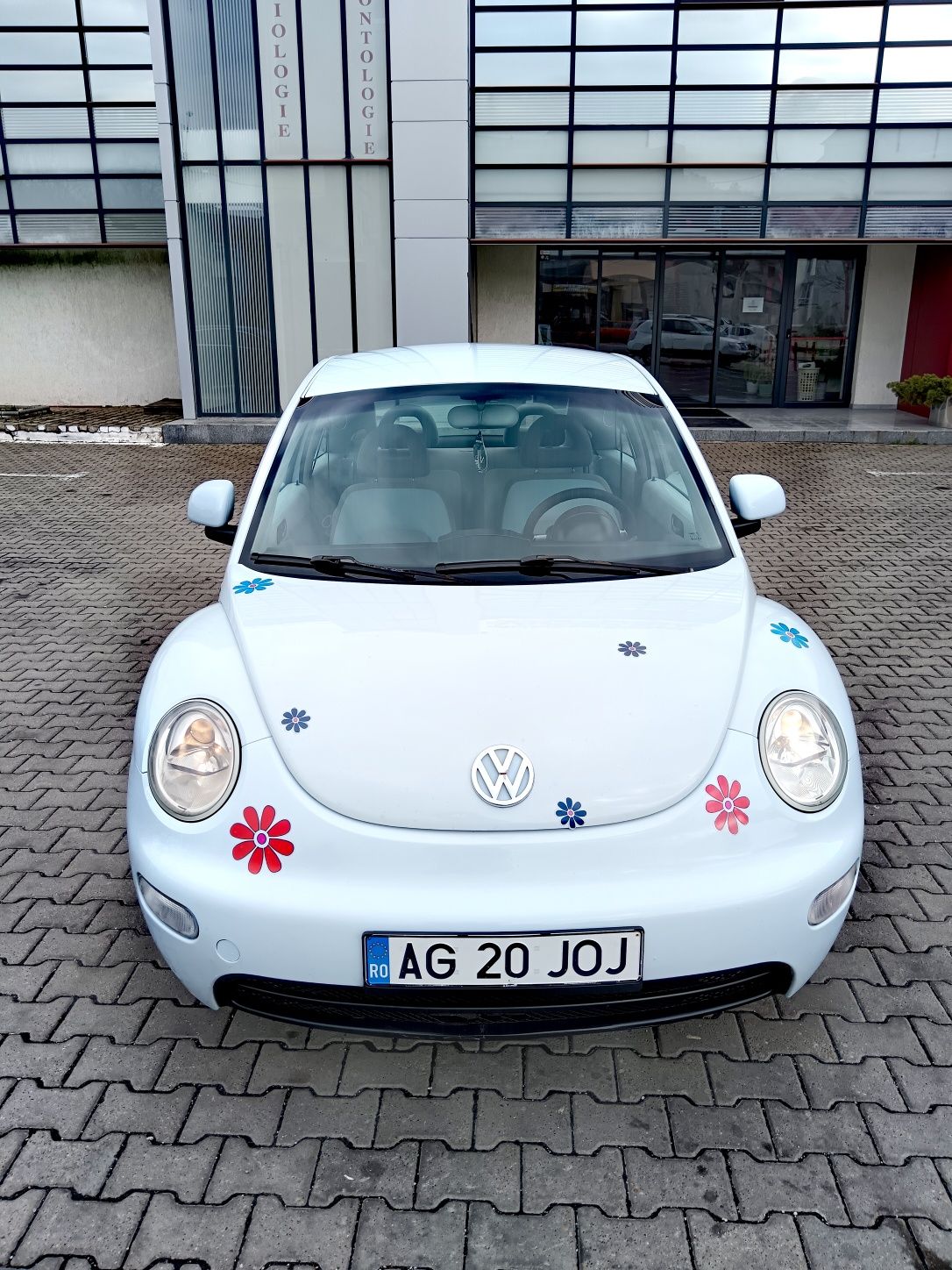 VW New Beetle , proprietar in acte  , aer conditionat funcțional