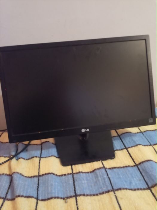 Продаю монитор LG