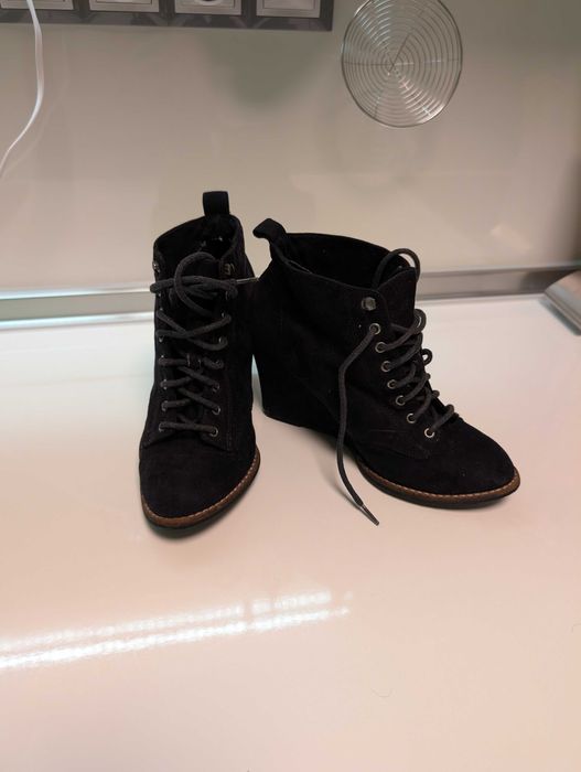 Подарявам обувки на платформа. Размер 37