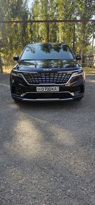 Srocno sotiladi Kia Carnival