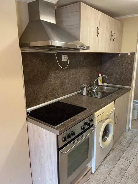 Дава се под наем Едностаен апартамент в Пловдив, Център - 35 кв.м за 275 € - Снимка #1