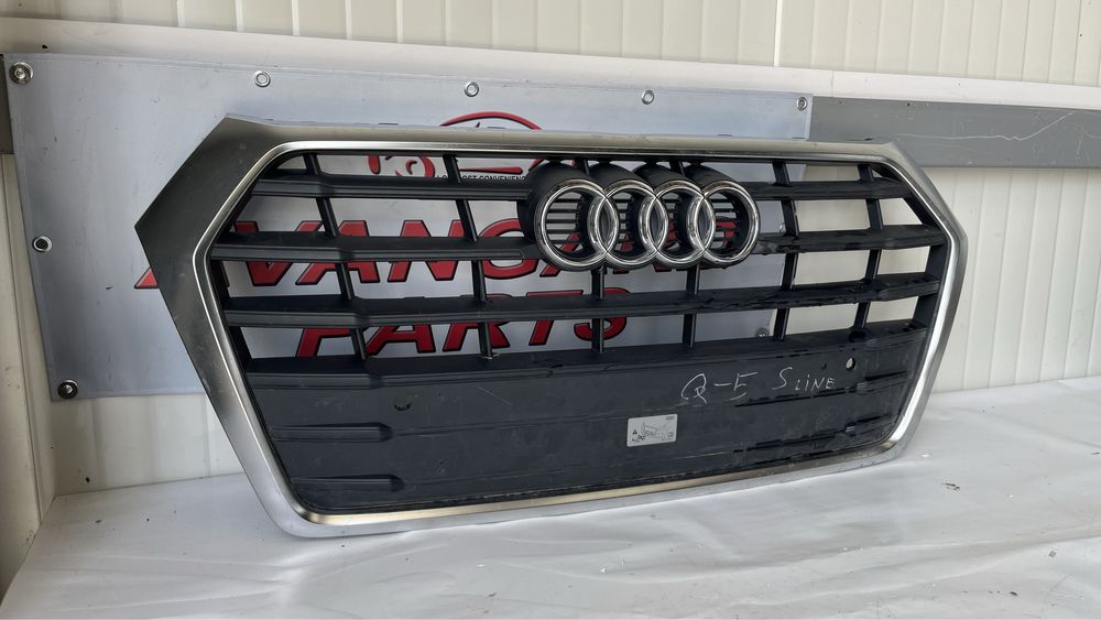 Предна решетка Audi Q5 S-Line 2016-2021