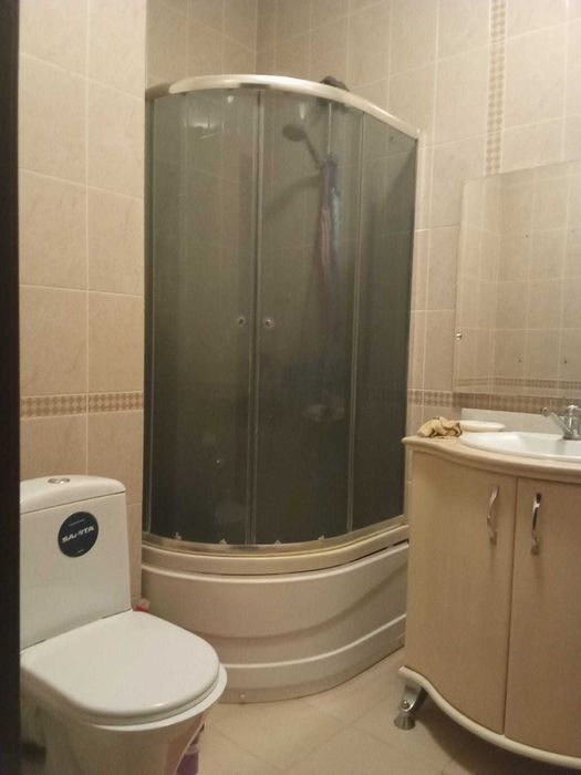 Душевая кабина     угловая