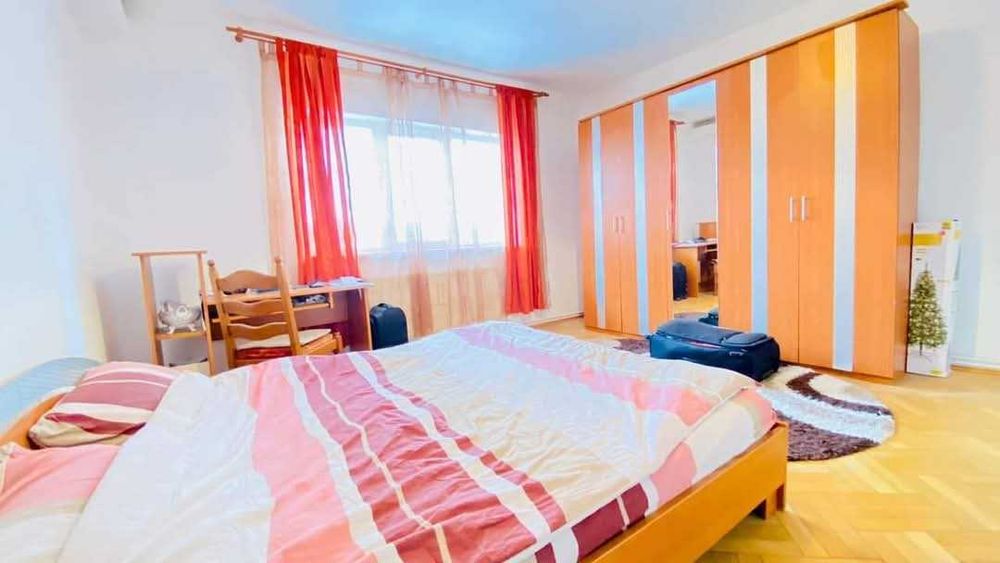 De inchiriat casa 2camere zona buna.