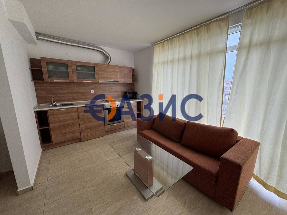 Продава се Двустаен апартамент в к.к. Слънчев бряг - 69 кв.м за 943 €/кв.м - Снимка #2