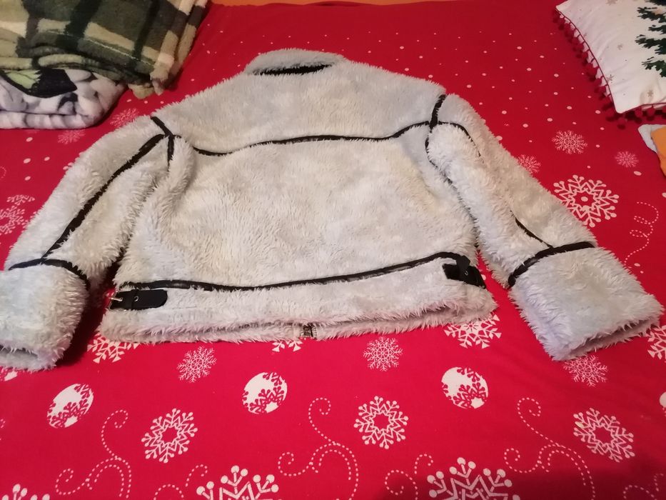 Haină damă (mărimea L)