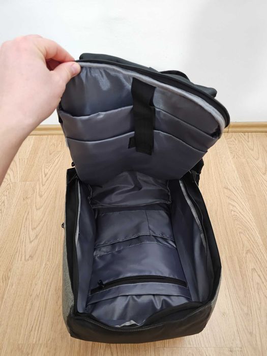 Ghiozdan rucsac pentru drumetie laptop Impermeabil  15.6' sau 17.3"