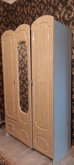 Шкаф сатылады.  .