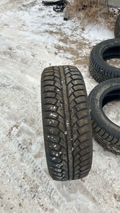 Продам шипованые колеса R18