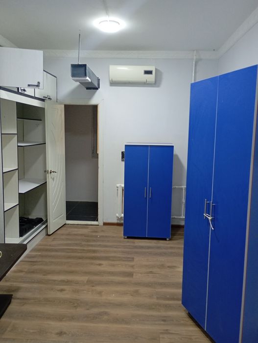 Продаются под офис 2их3 комната Чиланзар 6