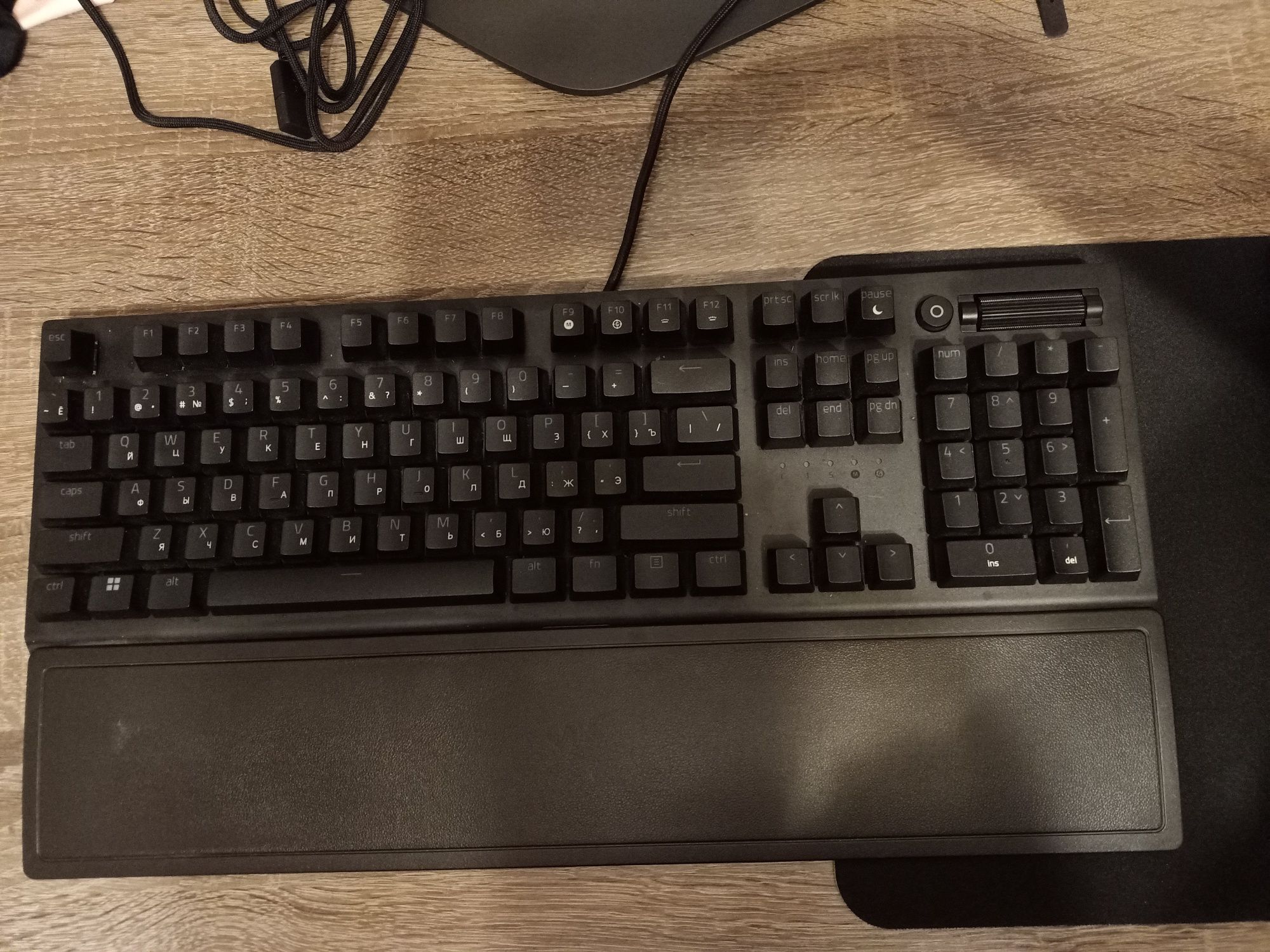 Продам клавиатуру razer blackwidow v3 yellow switch