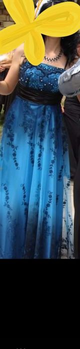 Женски рокли дрехи