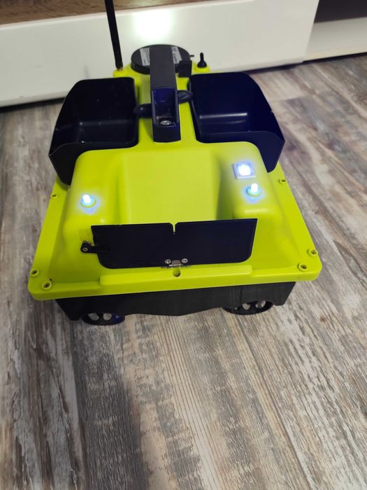 Лодка за захранка D 19