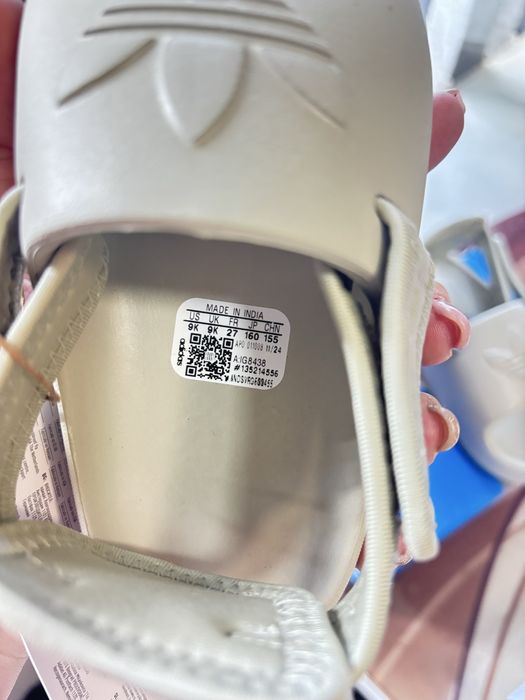 Сандали на адидас 27 номер