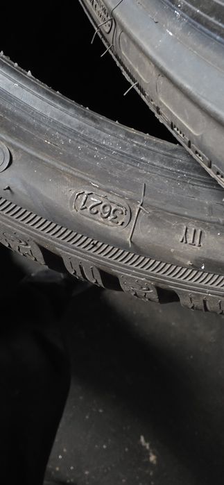 Гуми 2бр 235/35/19 -1бр - 89лв