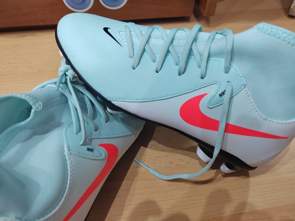 Нови бутонки nike 38н. И стоножки adidas 37.5