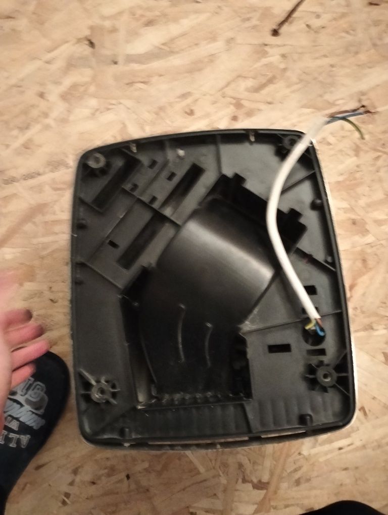 Uscator automat de maini cu senzor de pornire