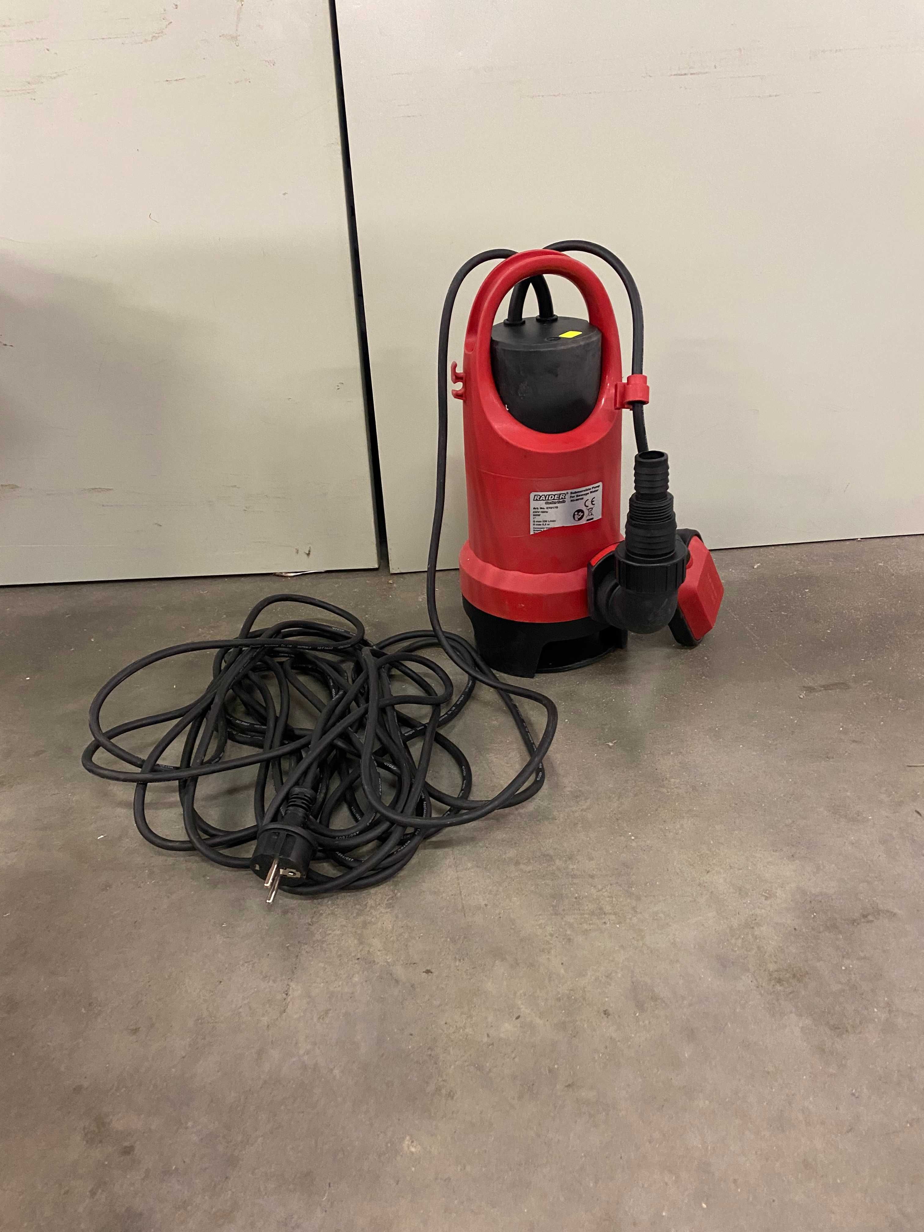 Помпа водна потоп. 400W 1" 125L/min 5m 10m кабел -WP42  /Помпа900W