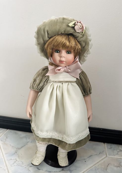 Порцеланова кукла