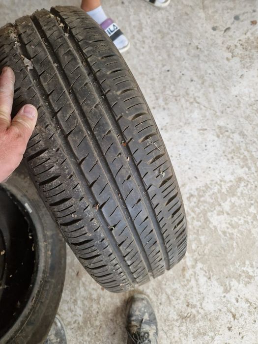 Vand cauciucuri aproape noi