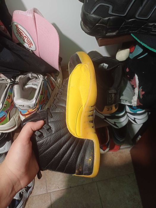 Jordan 12 черно жълто