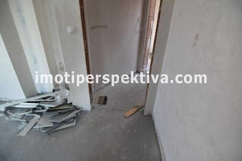 Продава се Двустаен апартамент в Пловдив, Кършияка - 60 кв.м за 1600 €/кв.м - Снимка #2