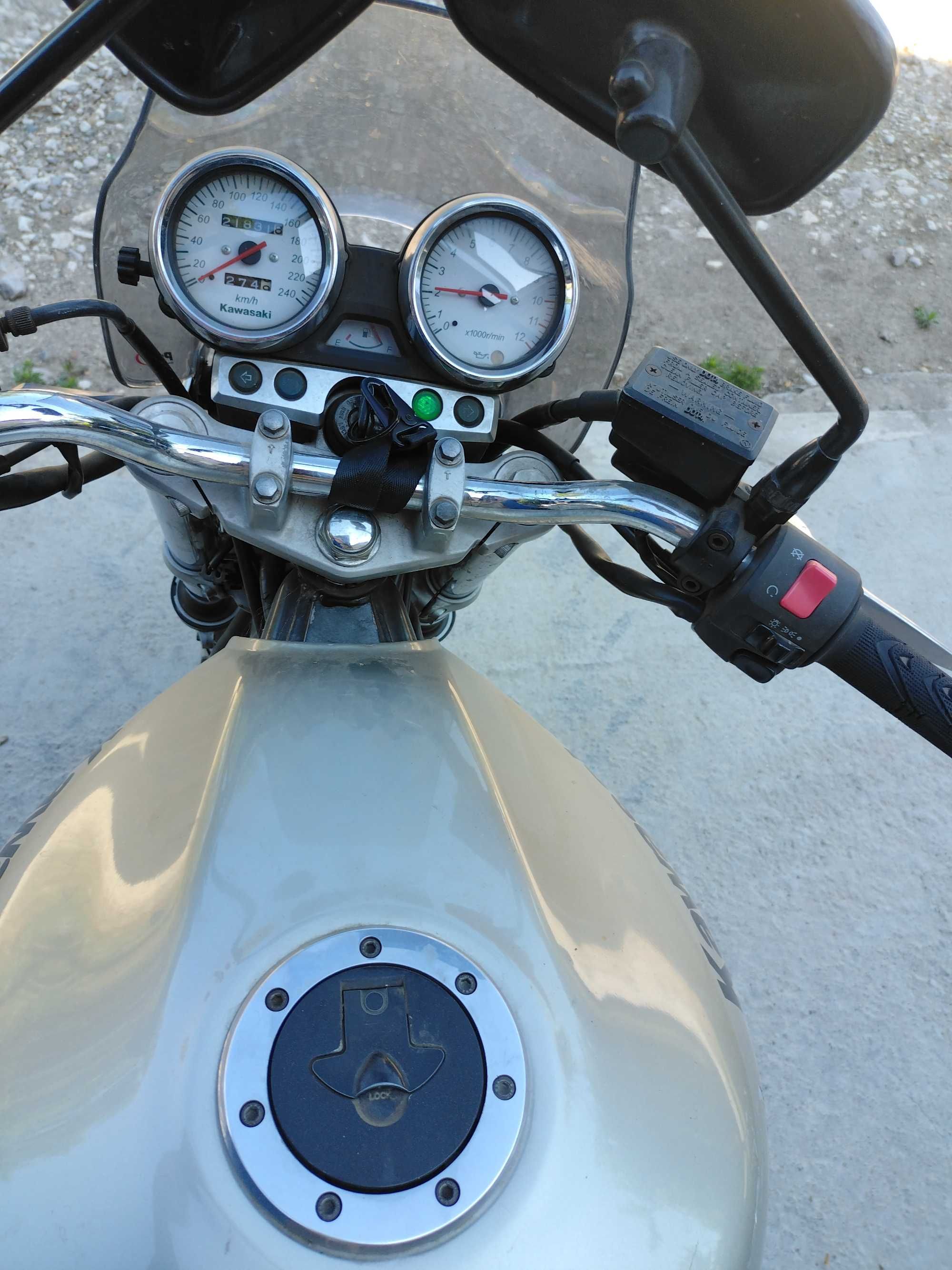 Kawasaki zr-7 750cc