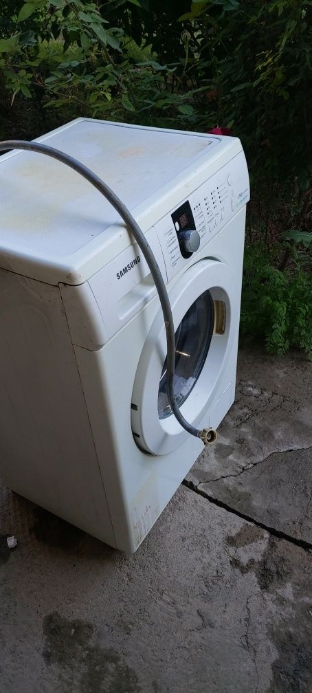 продам стиральную машинку б/у