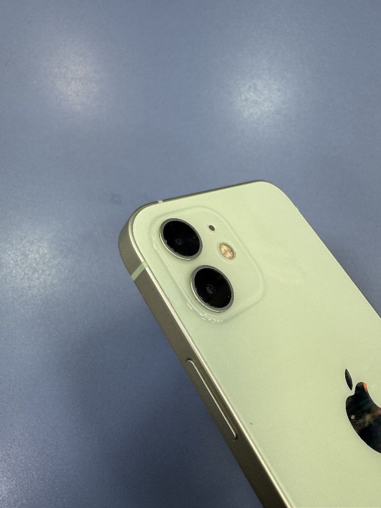 iPhone12 отлично състояние