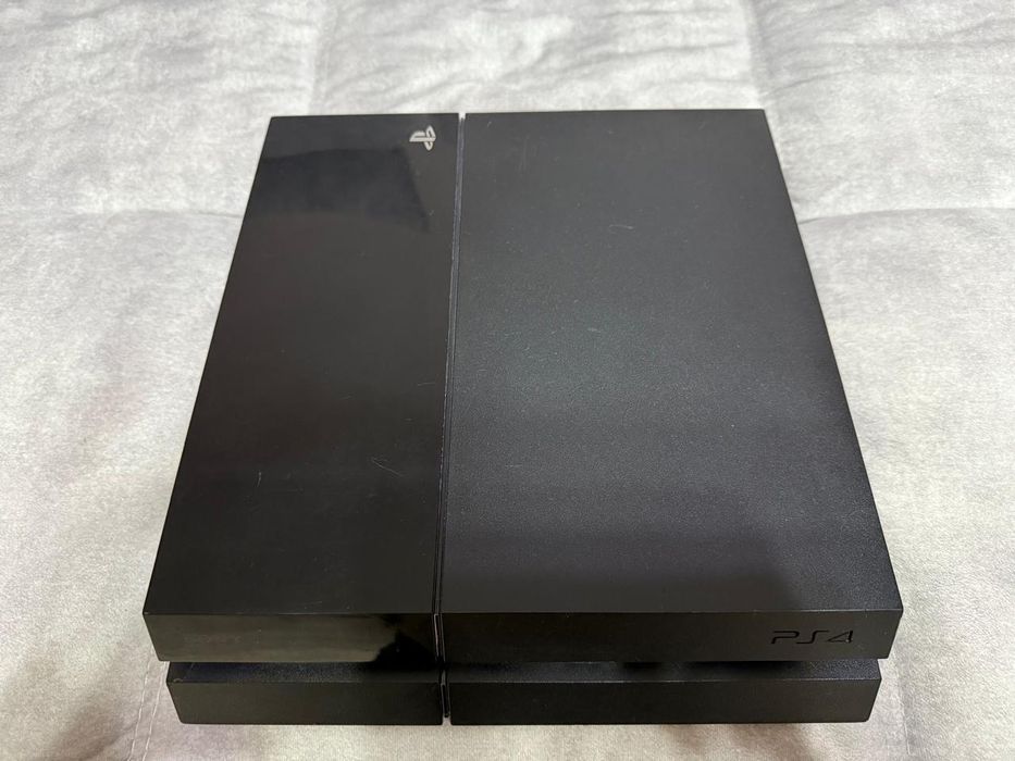Продаю playstation 4