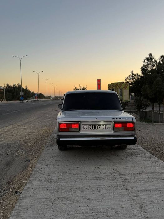 Lada 2107 Sotiladi