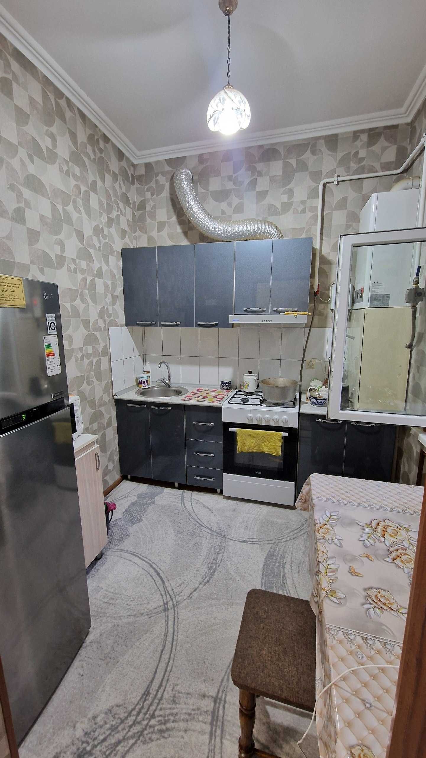 2xonali uy sergeli 6A da joylashgan xolati ideal evro remont
