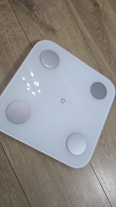 Умные весы бренда xiaomi