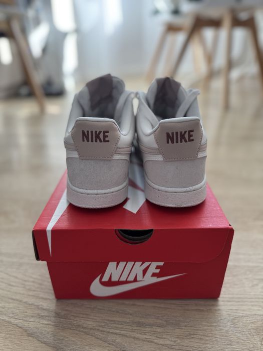 Adidasi Nike Court Vision